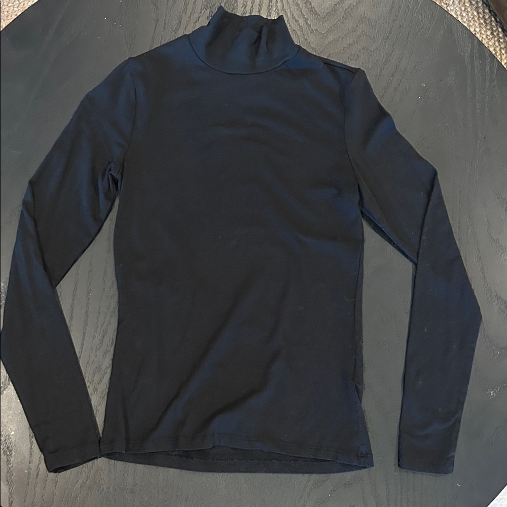 H&M Black Long Sleeve Tee Size Small
